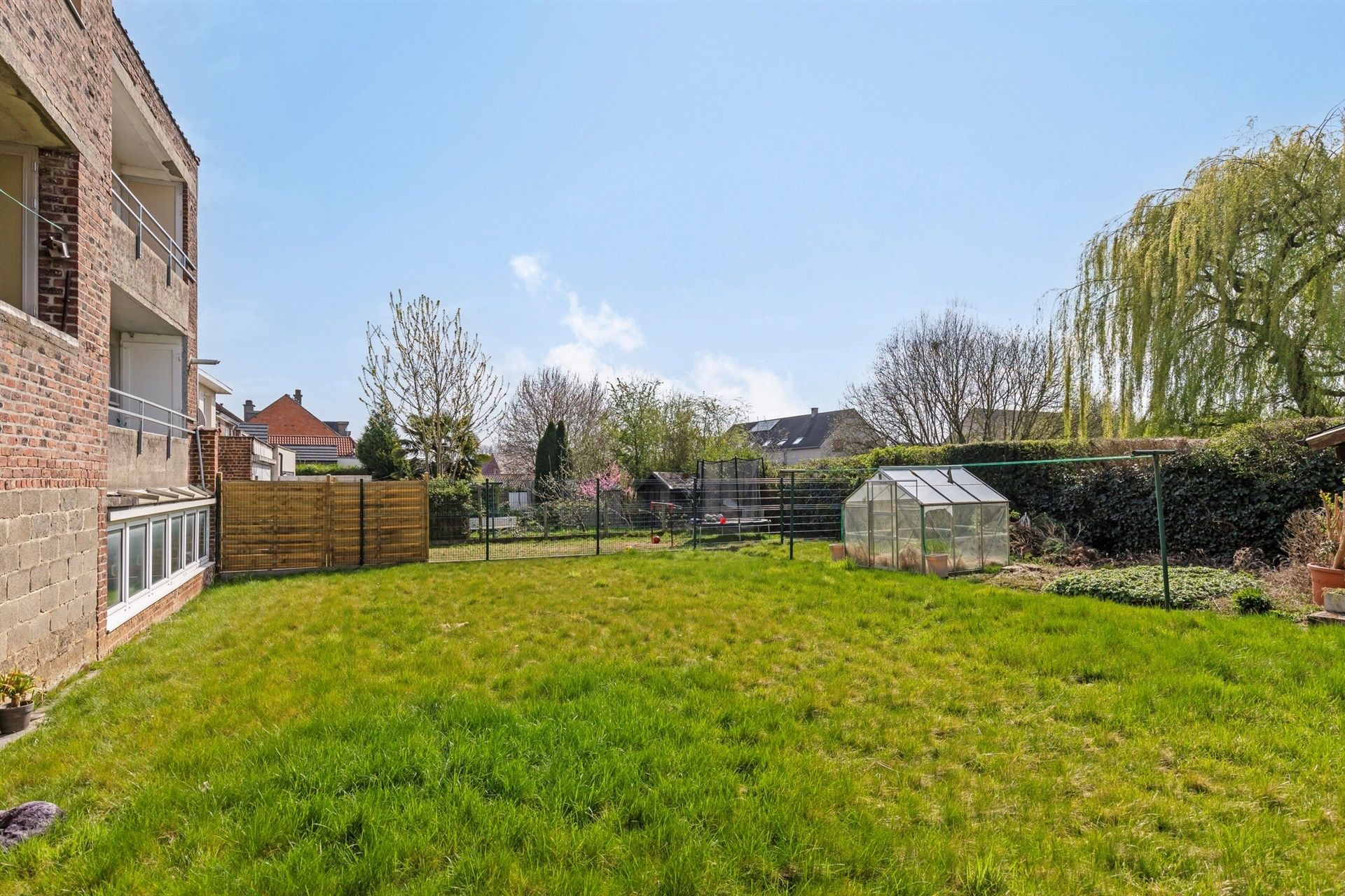 Ruime woning met veel mogelijkheden foto 9