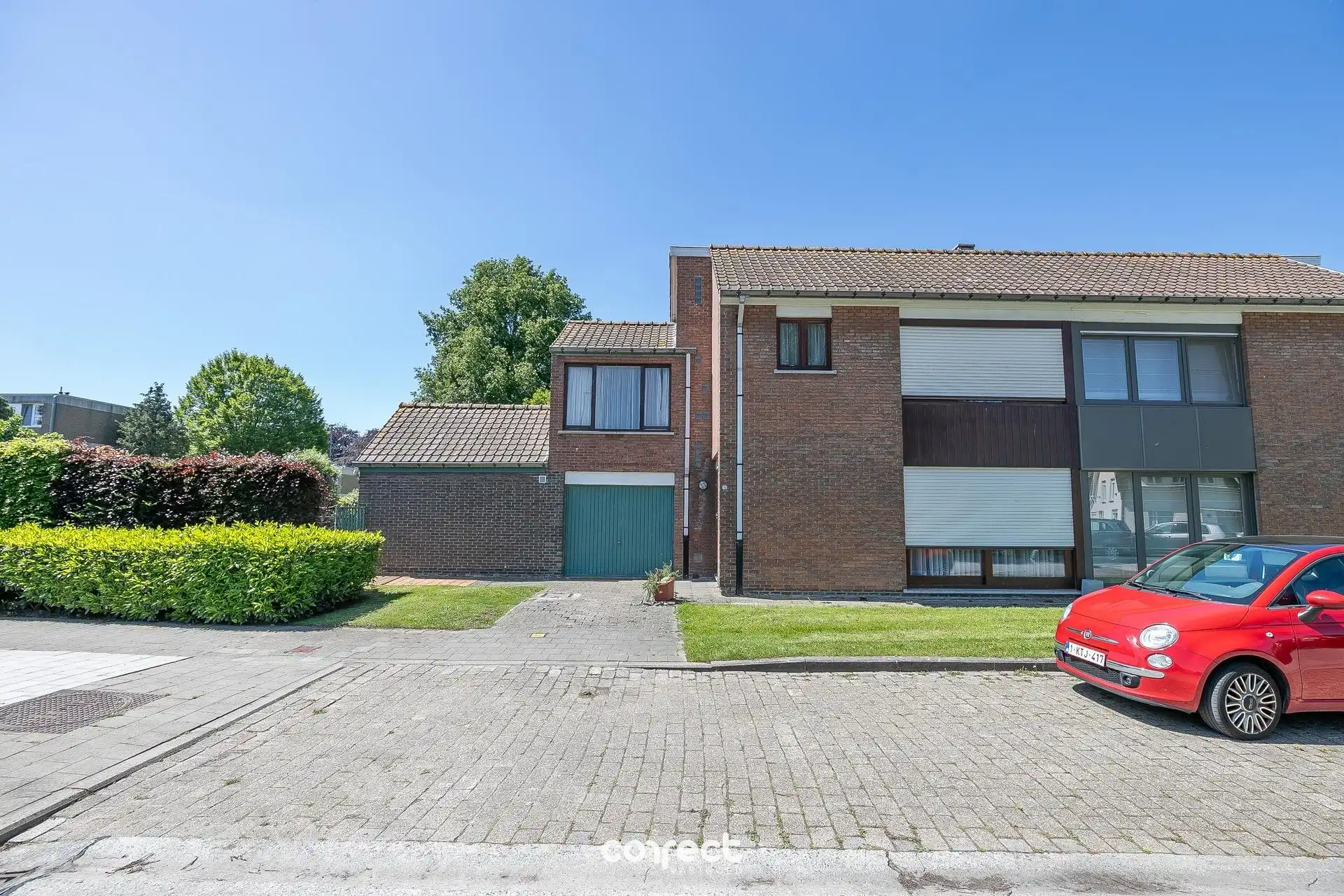 Op te frissen woning op ruim perceel van 857 m². foto 13