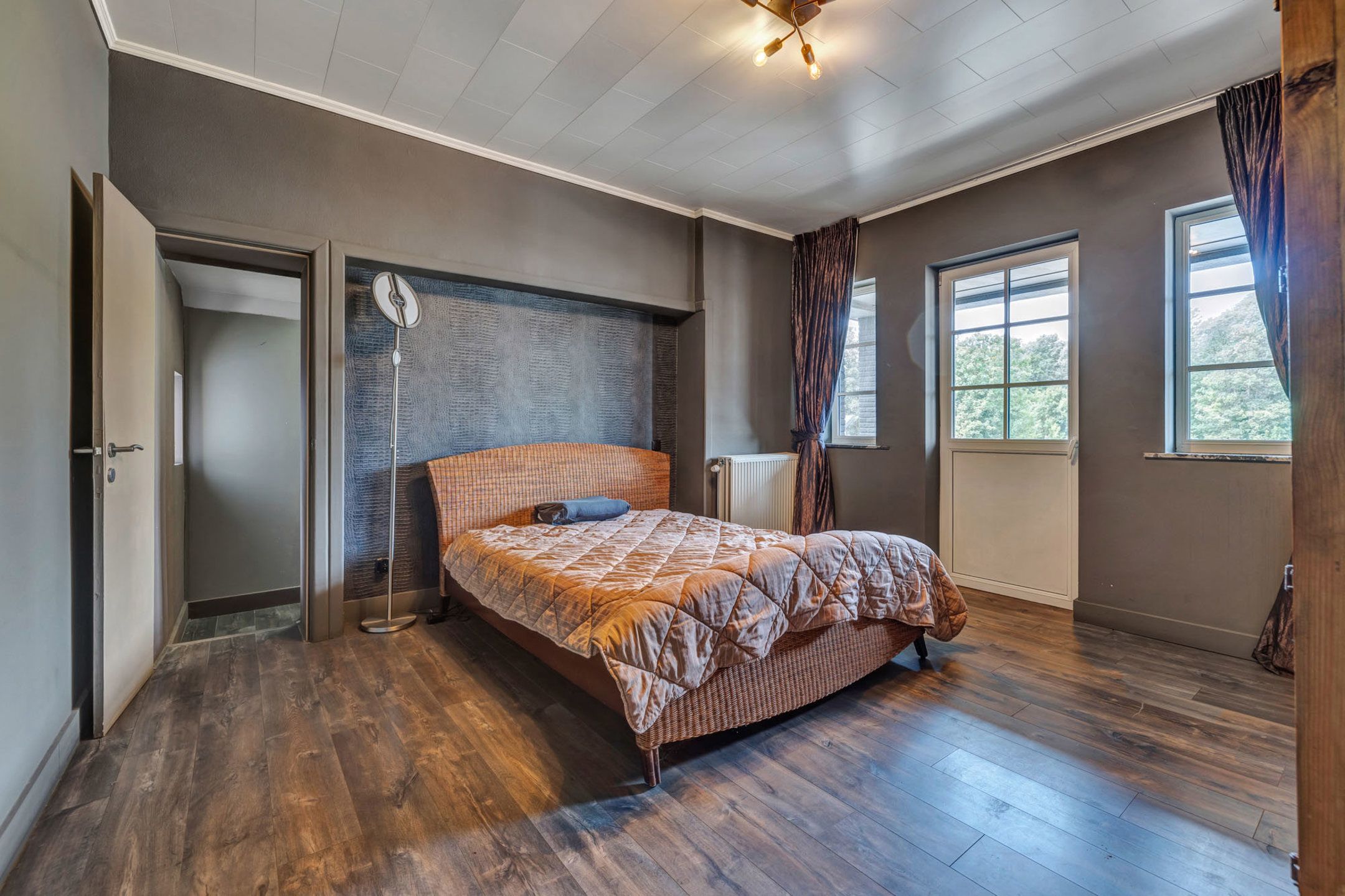 Authentieke woning met handelszaak op toplocatie foto 18
