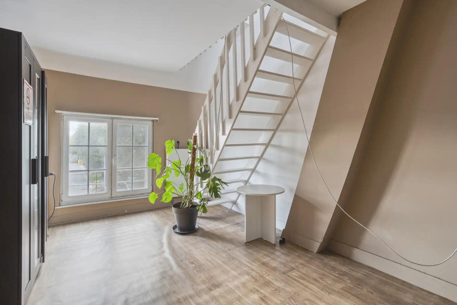 Ruime halfopen bebouwing op een strategische locatie. foto 18