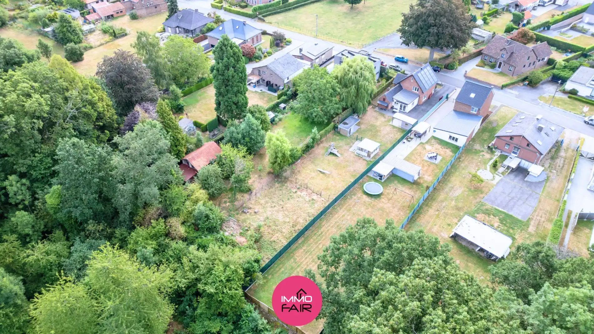 Royale, instapklare gezinswoning op geliefde locatie foto 23