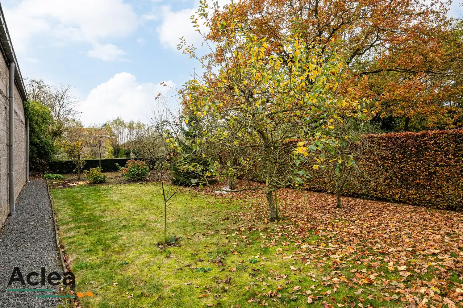 Karaktervolle vrijstaande woning op een goede locatie in Kaprijke foto 3