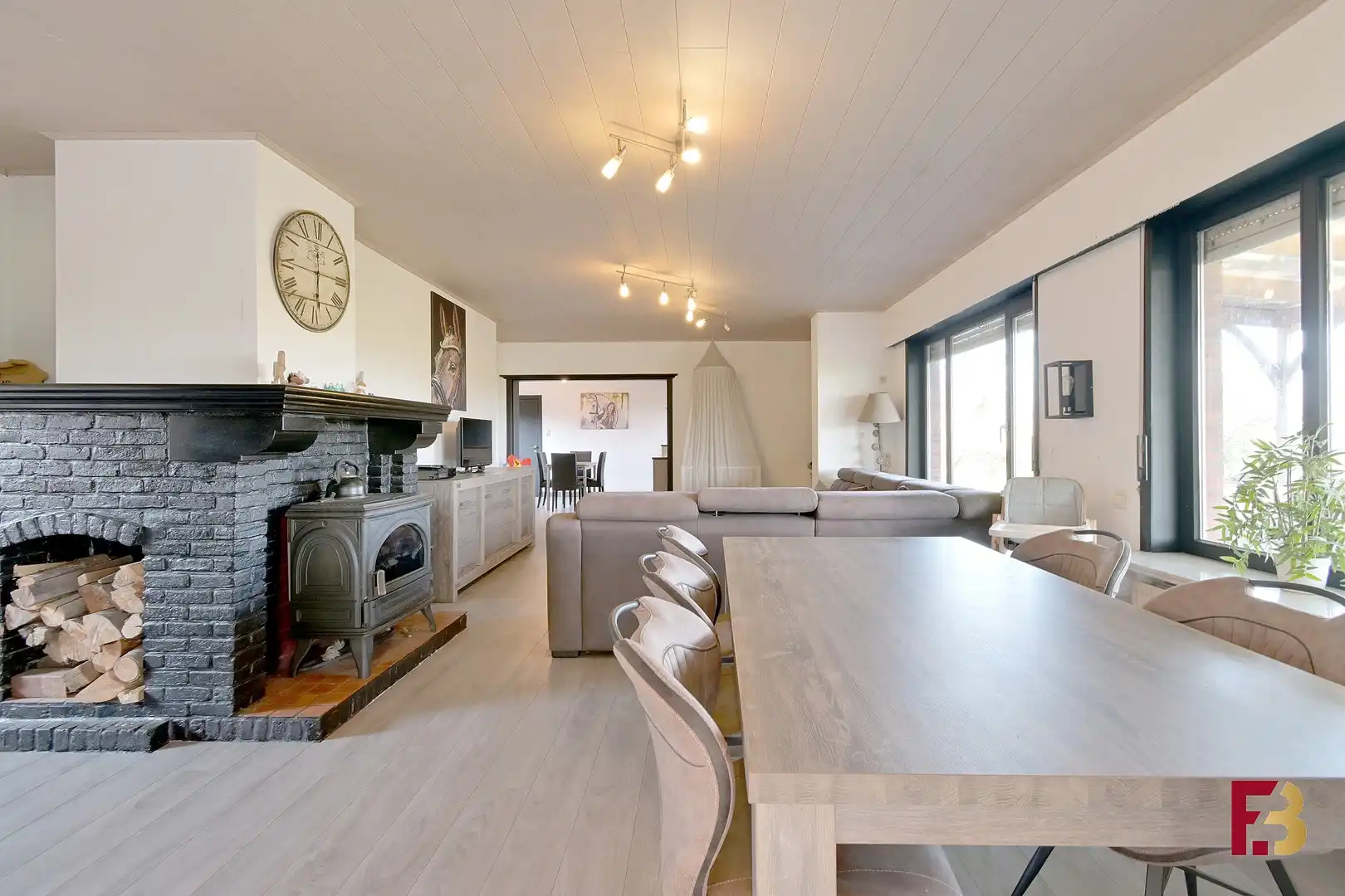 Woning met stallen op circa 1,9ha in het groene Lokeren foto 4