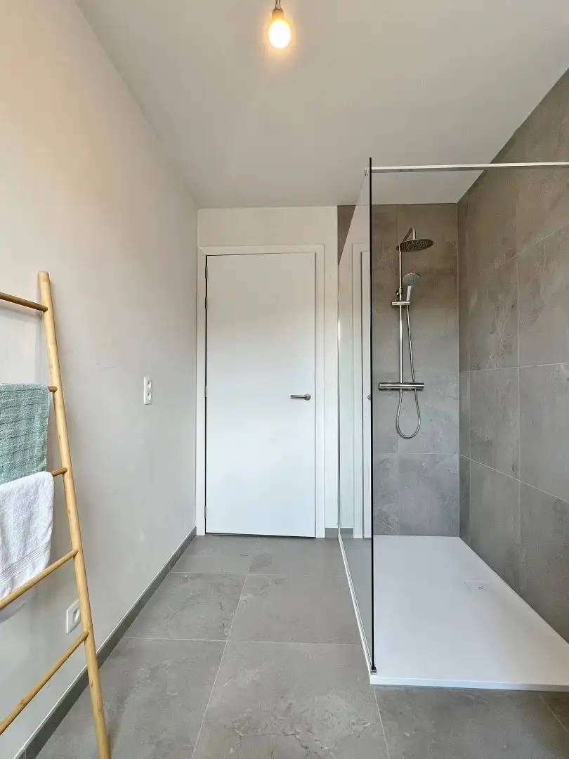 HUURKOOP - Halfopen karaktervolle nieuwbouwwoning met dubbele garage en tuin te Elverdinge foto 21