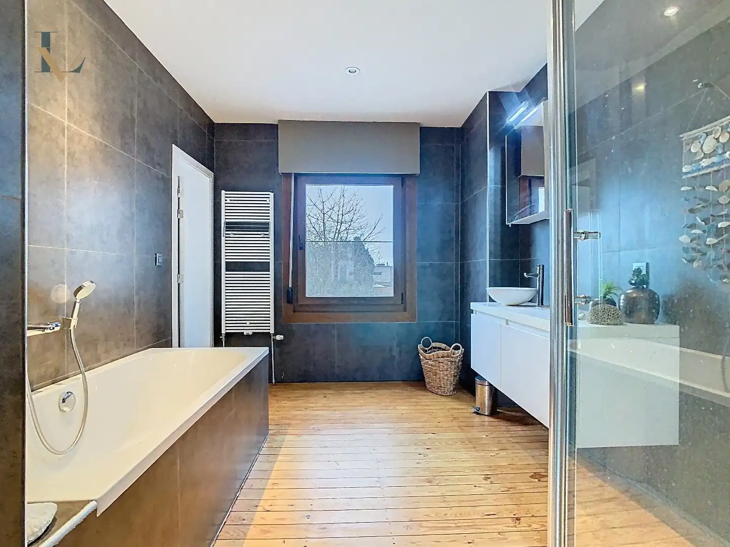 Charmante instapklare woning met 2 à 3 slpk. aan de vaart in Schoten nabij het centrum.  foto 22