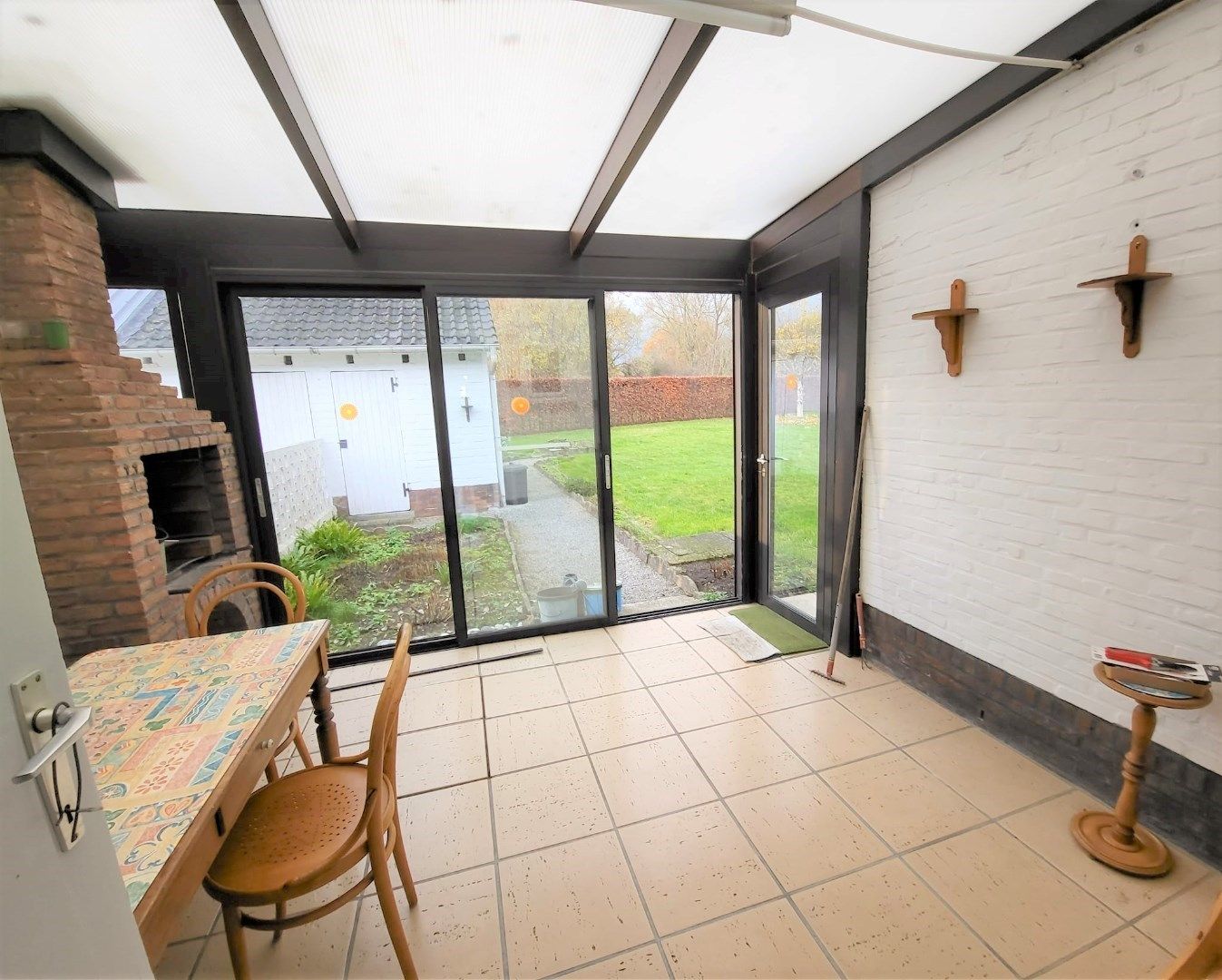 Halfopen bebouwing met garage en schitterende tuin. foto 11