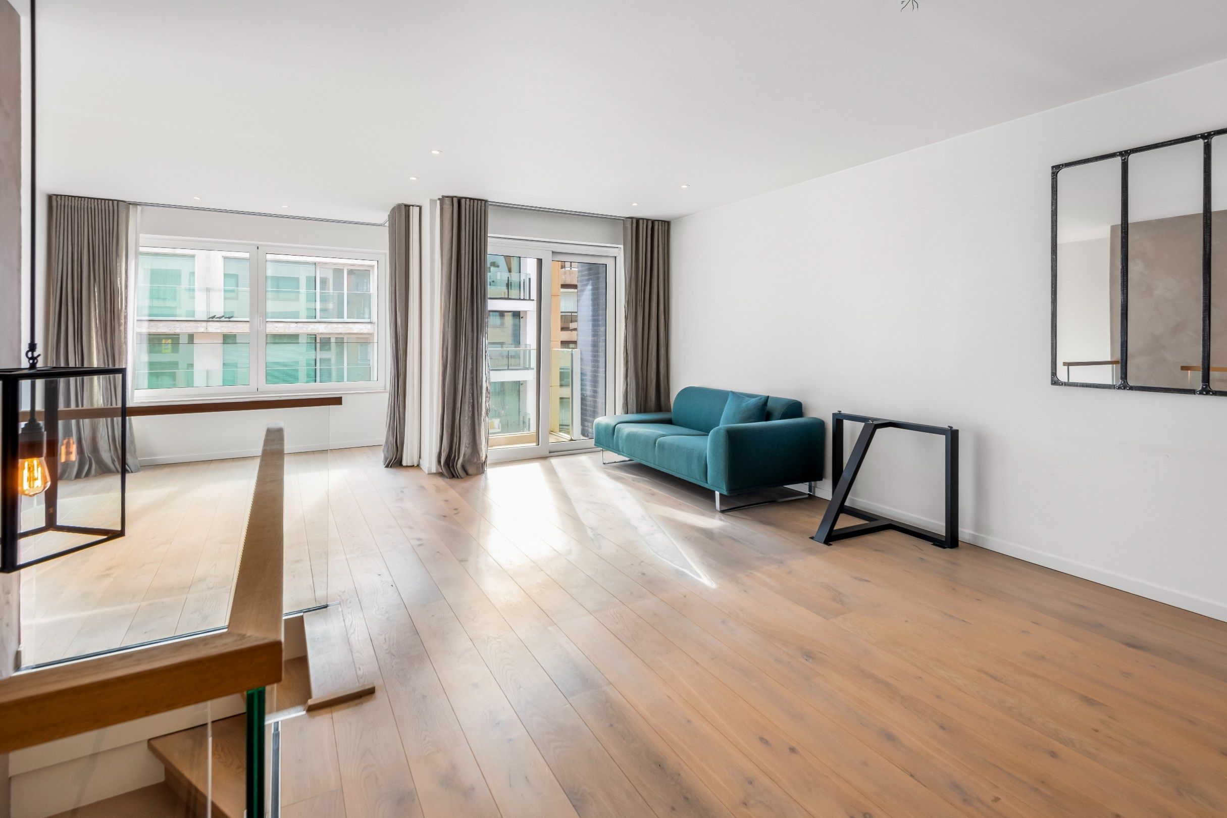 Ruim woonappartement gelegen op wandelafstand van de Zeedijk en het centrum van Knokke. Aankoop inpandige box mogelijk. foto 2