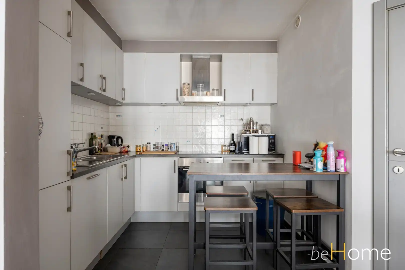 TE KOOP - Op zoek naar een leuk gelijkvloers-appartement met garage in Merchtem? Welkom Home! foto 7