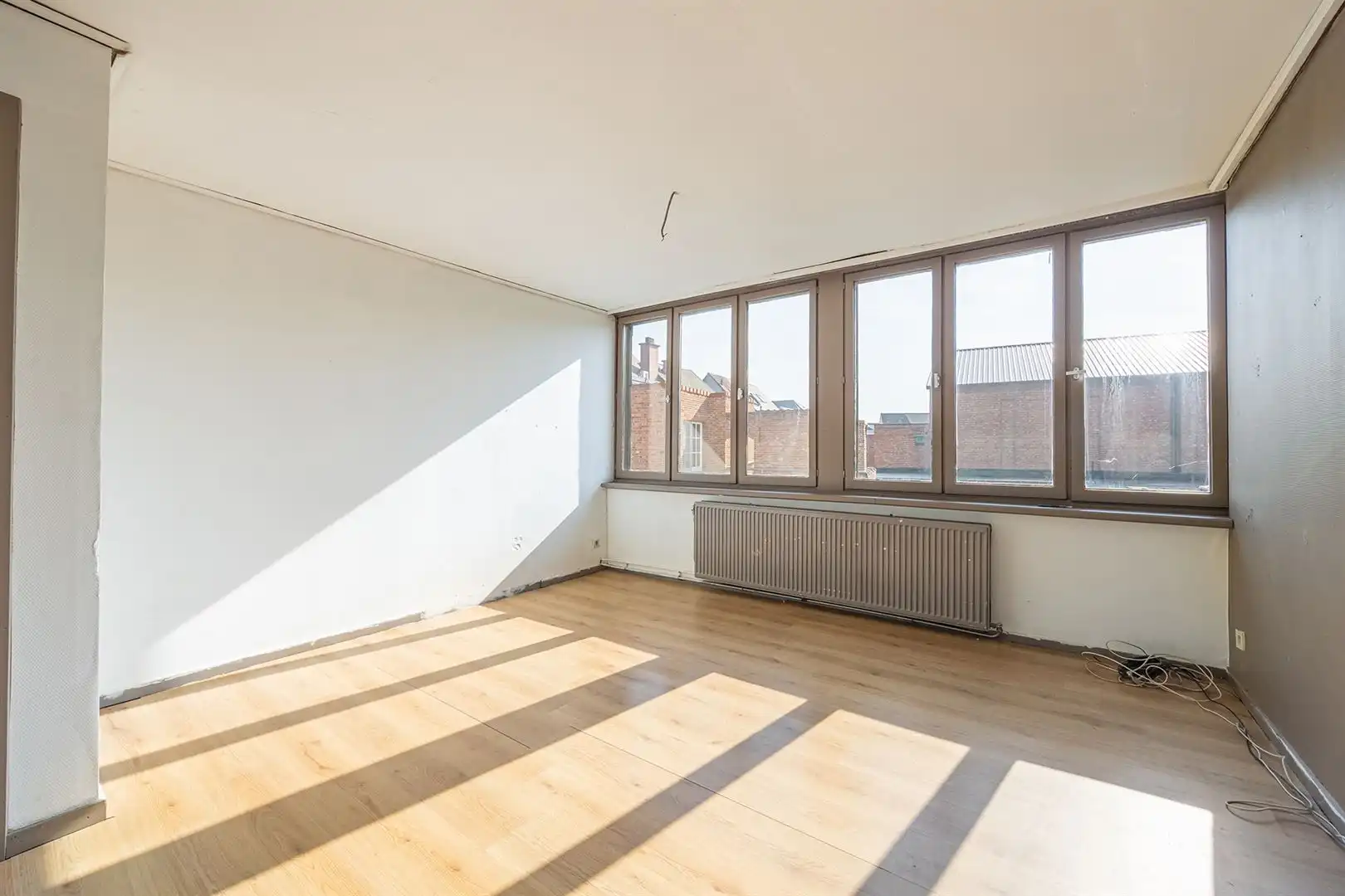 Handelshuis met studio en veel potentieel! foto 13