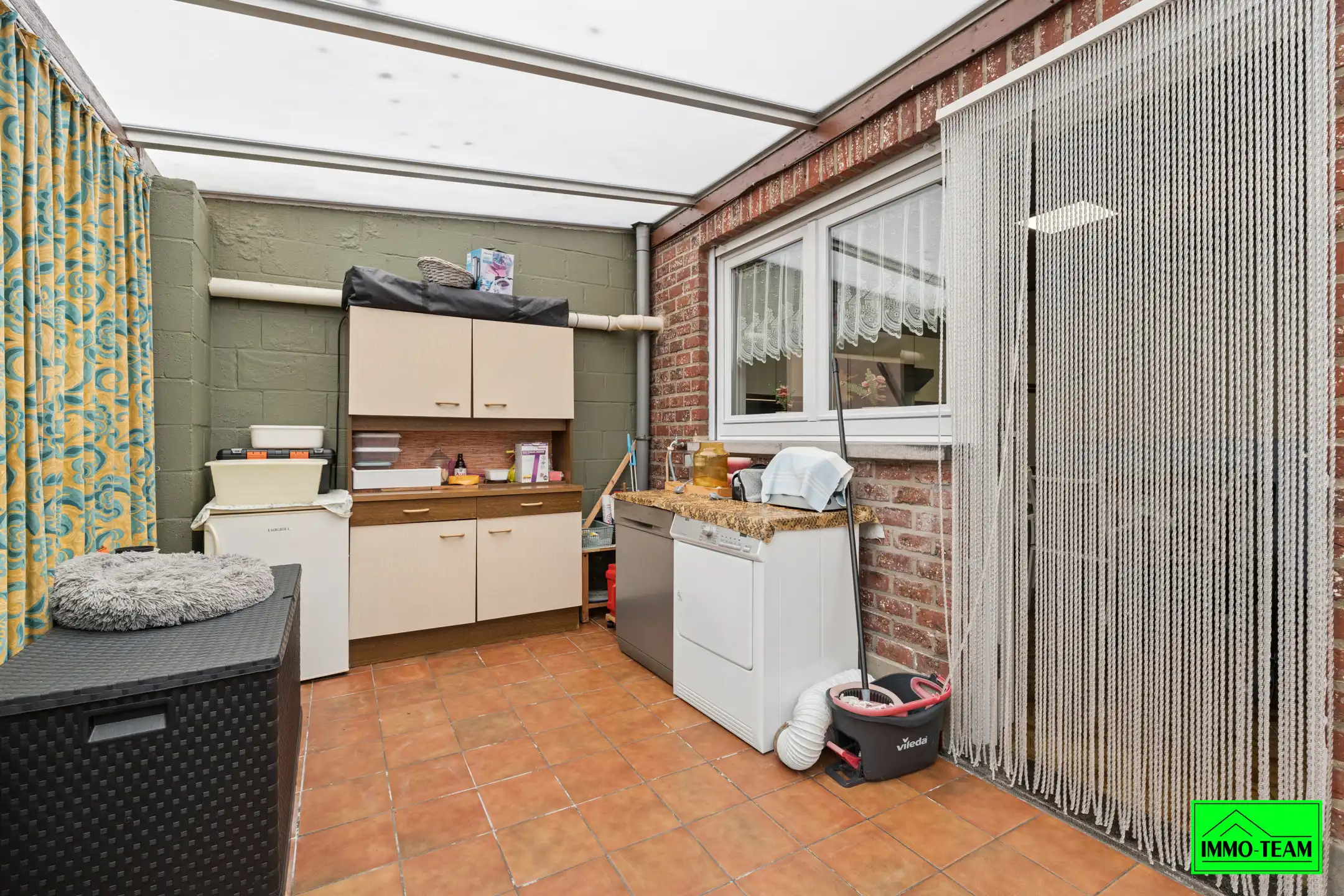 Gezinswoning met 4 slaapkamers in rustige woonwijk foto 11