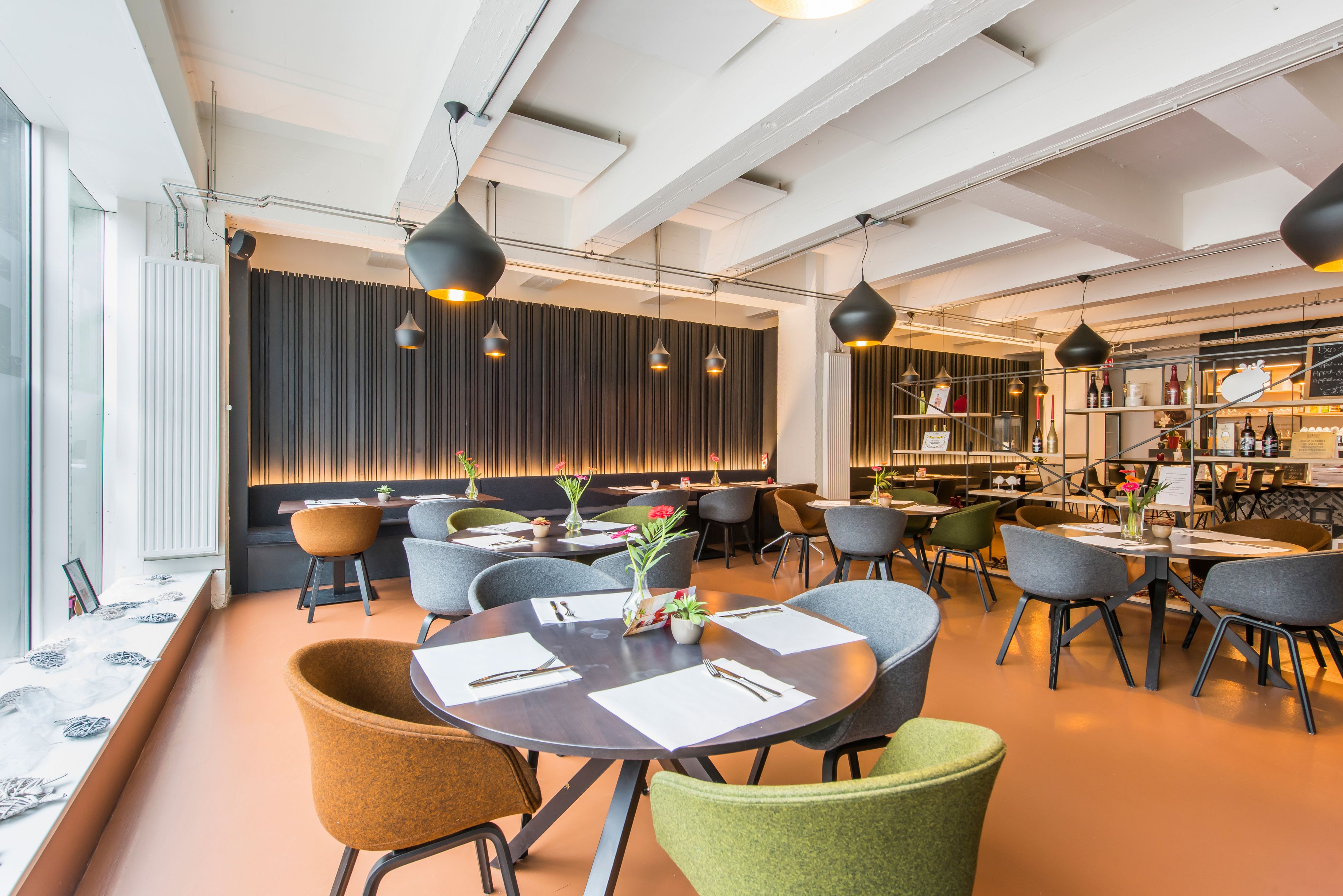 Moderne horecazaak foto {{pictureIndex}}