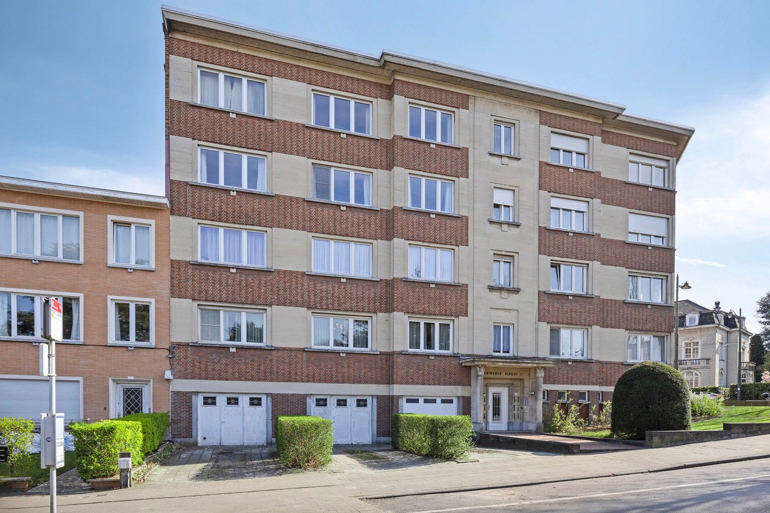 immo DAVID stelt voor: 1 slpk met 3 kelders en garagebox foto 4