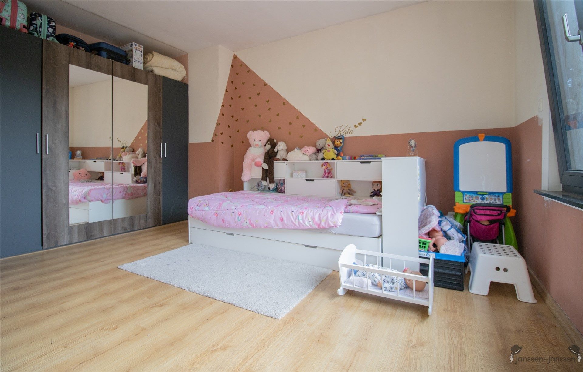 Verder af te werken, deels gerenoveerde vrijstaande woning met 3 slaapkamers op 632 m² foto 11