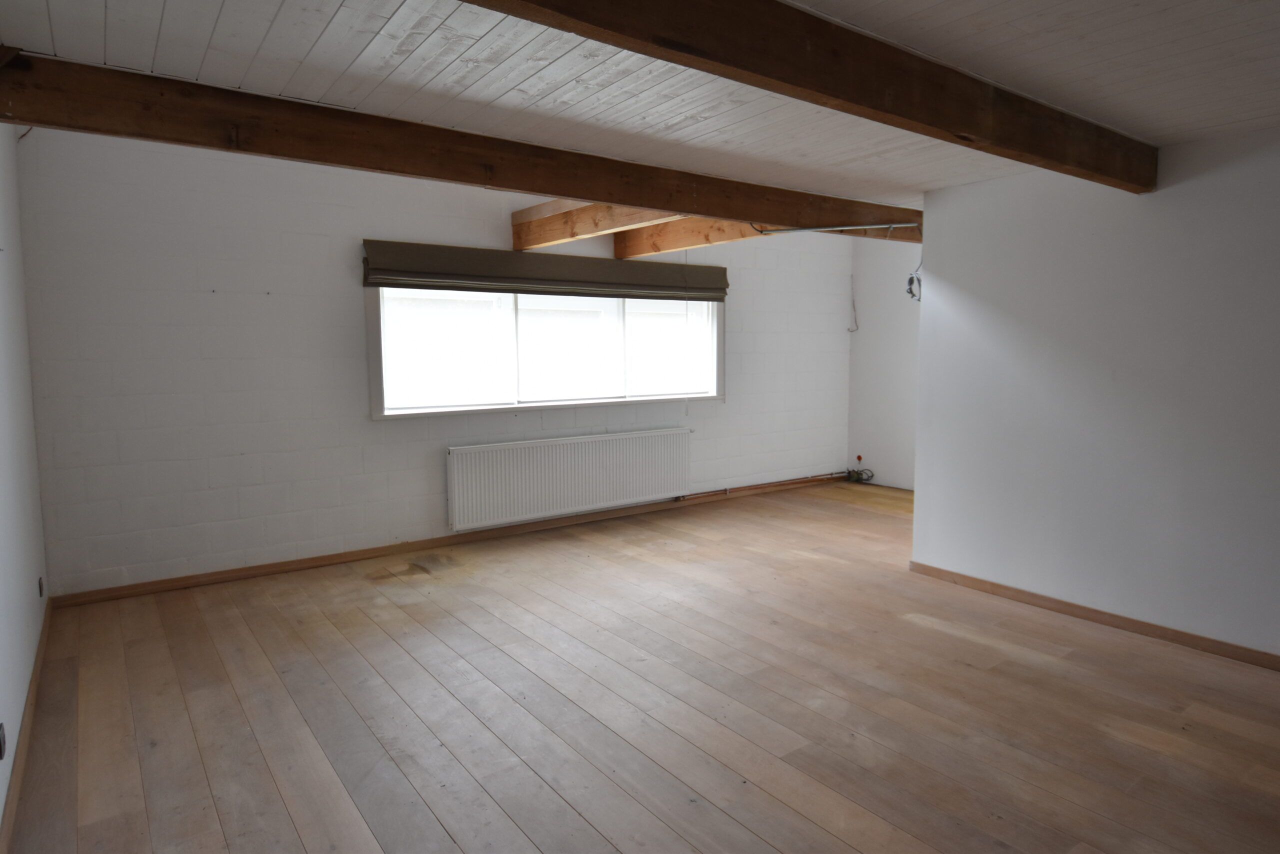 Landhuis met bijgebouw (kantoor+garage) in Moerbeke foto 19