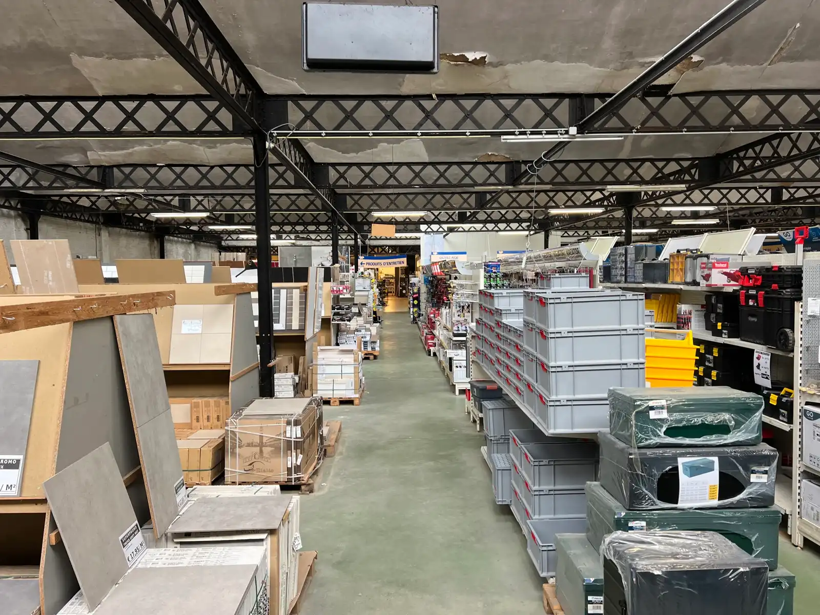 Verkoop van handelszaak BATICENTRE. foto 7