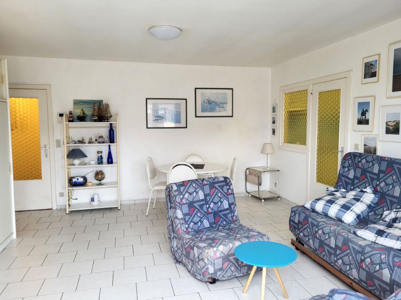 Rustig gelegen studio te Sint André - Oostduinkerke te koop foto 4