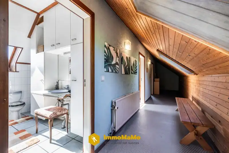 HUIS MET 5 SLAAPKAMERS EN DUBBELE GARAGE TE KOOP IN WACHTEBEKE foto 21