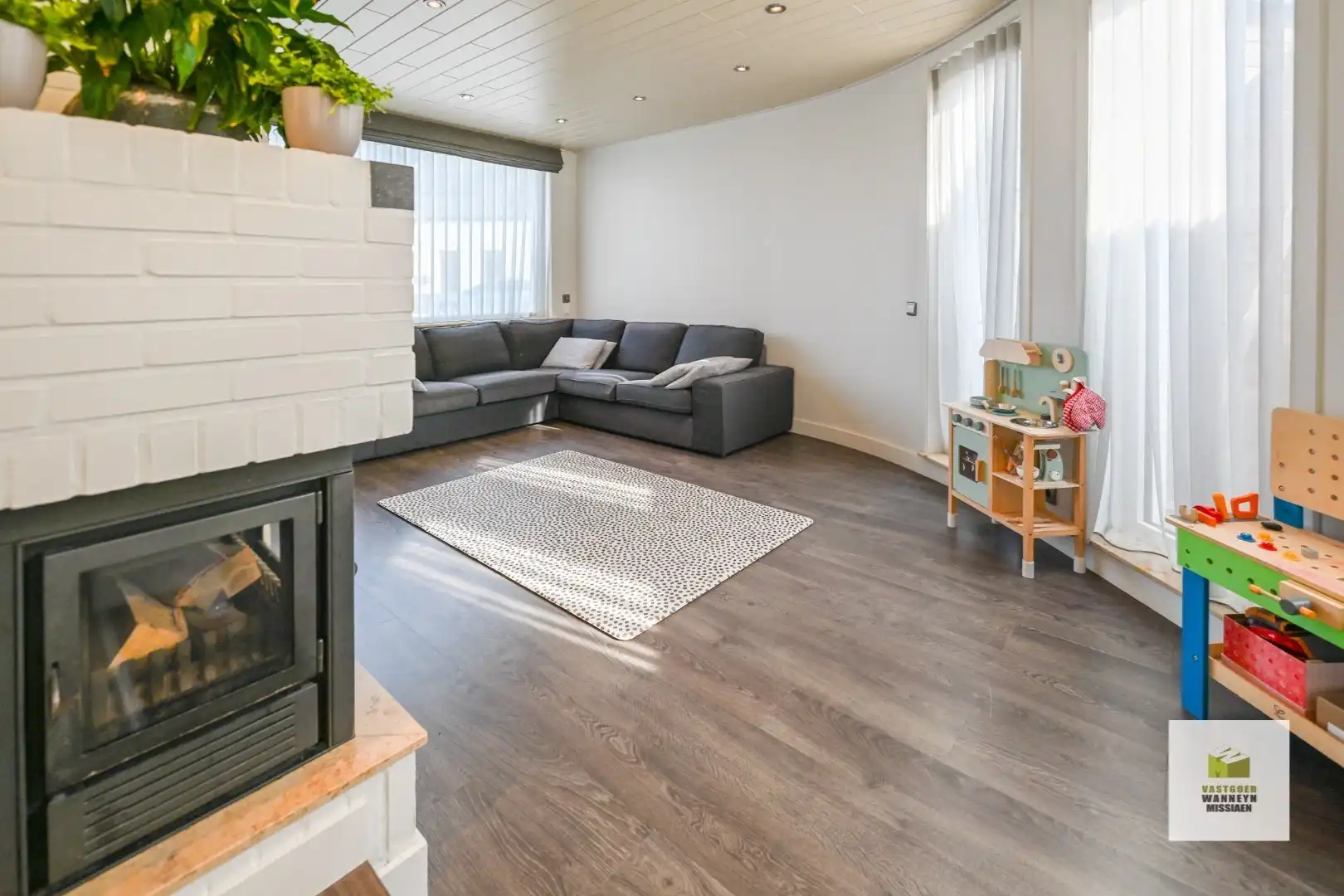 Perfect instapklare woning met 4 slaapkamers en kantoor/praktijkruimte met aparte ingang (21 m²) foto 10