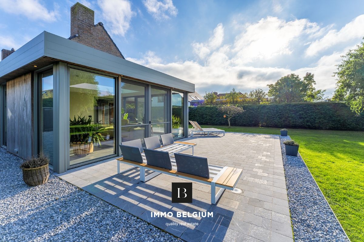 Instapklare, gerenoveerde villa op toplocatie in De Haan foto 5