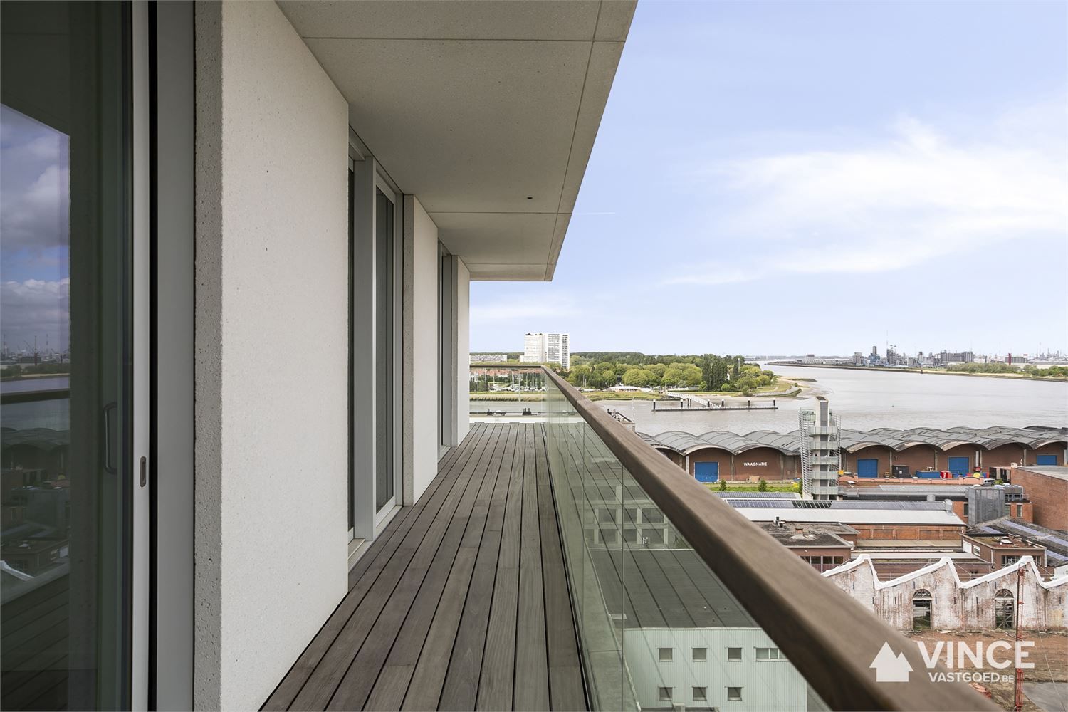 Groot appartment met hoge plafonds en uitzonderlijk uitzicht foto 13