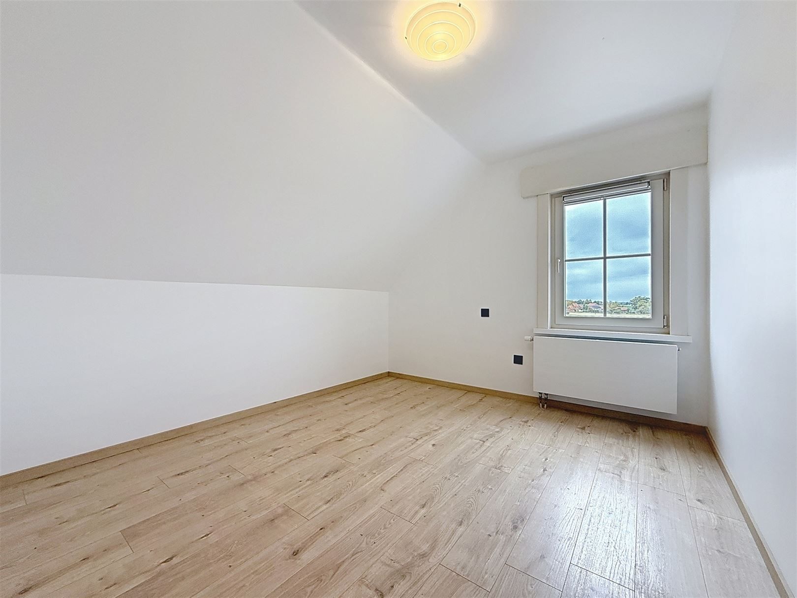 Mooie instapklare woning, 3 slpks, garage, tuin, 9a 18ca foto 50