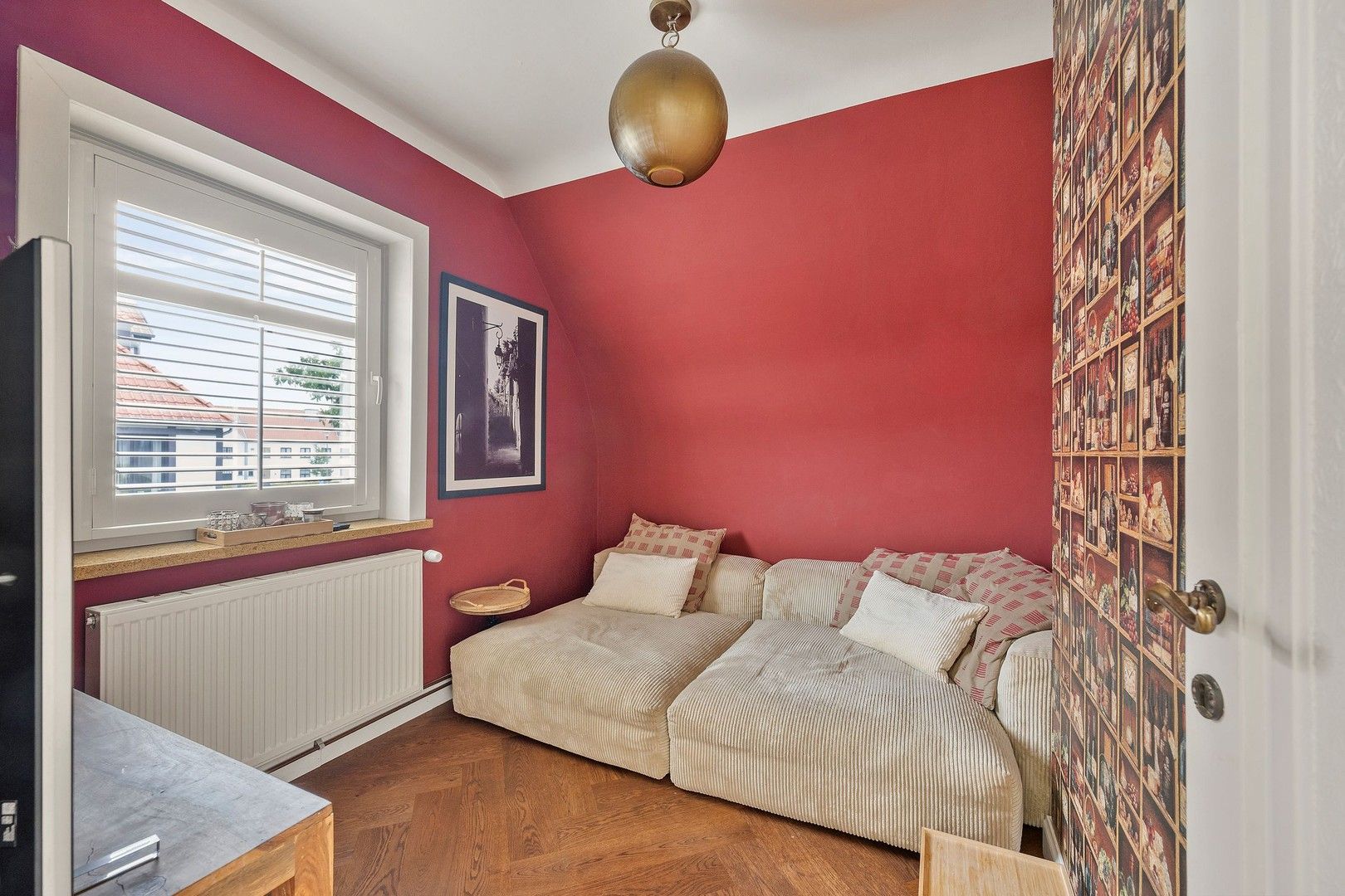 Prachtige karaktervolle, halfopen, robuuste én energiezuinige bel-étage van de jaren '50 met 4 slaapkamers, garage, kelderverdieping en paradijselijke tuin. foto 23