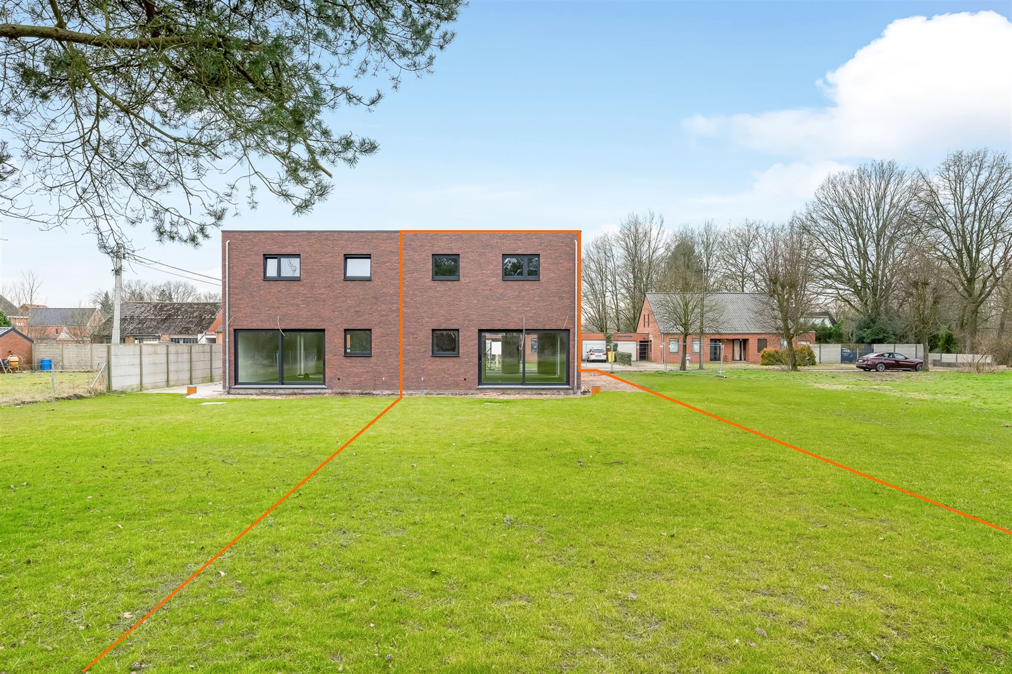 VOLLEDIG AFGEWERKTE NIEUWBOUWWONING IN DOODLOPENDE STRAAT foto 29