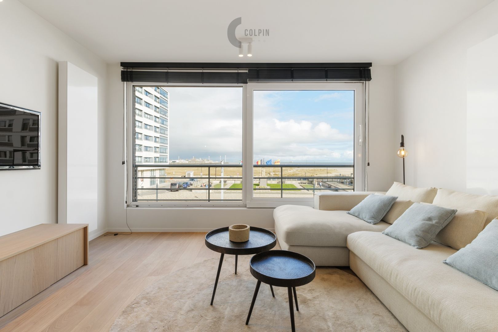 Stijlvol gerenoveerd 3slk- appartement met frontaal zeezicht foto 4