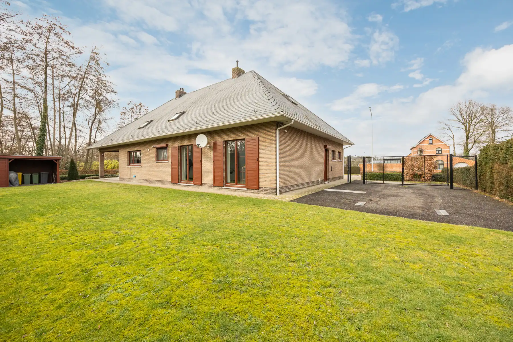 Verrassend ruime woning met 6 slaapkamers en 2 badkamers foto 33