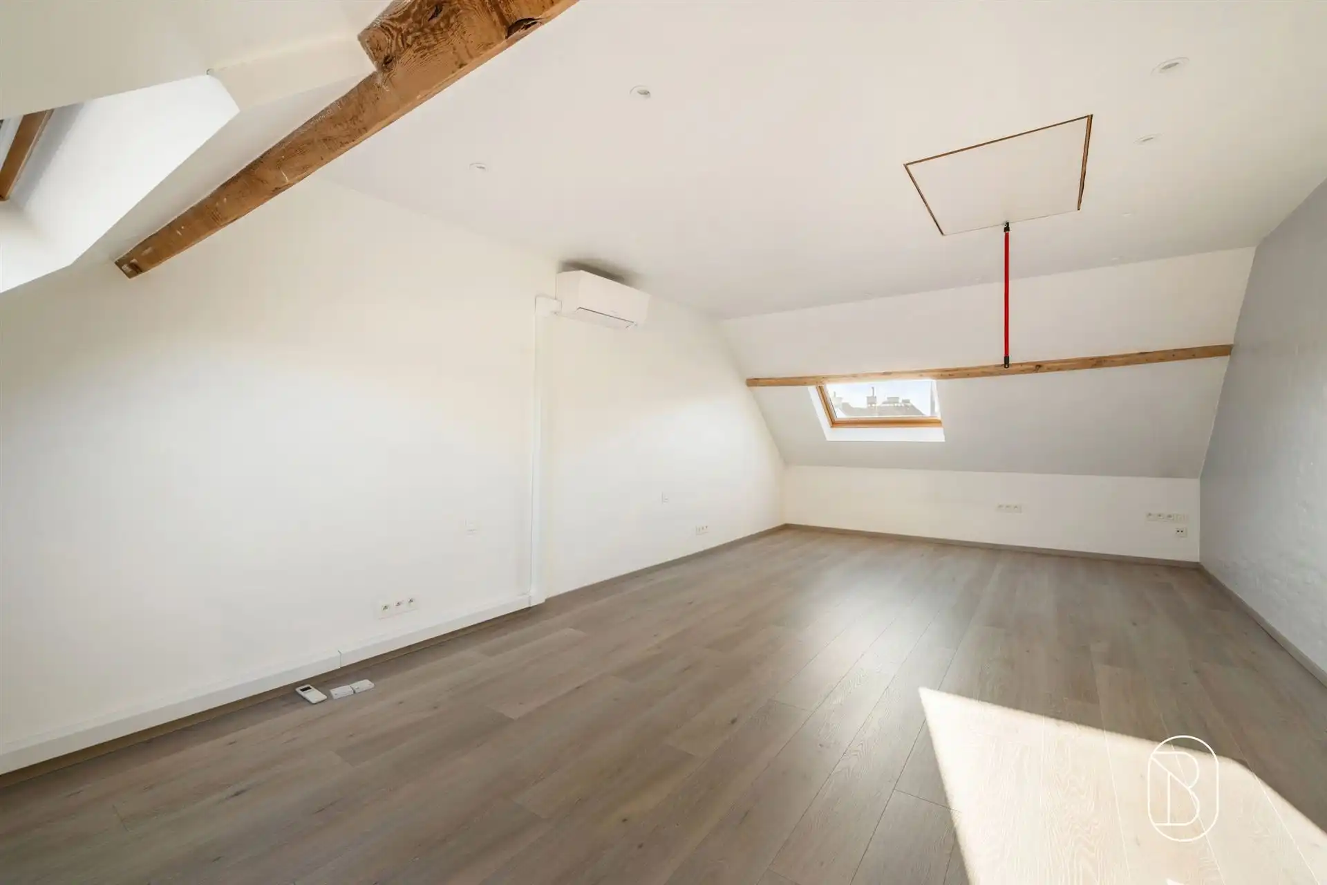 Instapklare woning met 3 slaapkamers en tuin in Kortrijk foto 13