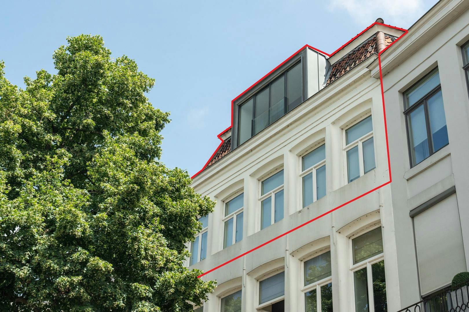 Exclusieve penthouse met historisch uitzicht in hartje Brugge foto 3
