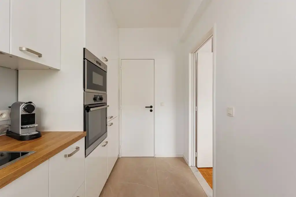 Gerenoveerd appartement met 2 terrassen foto 5