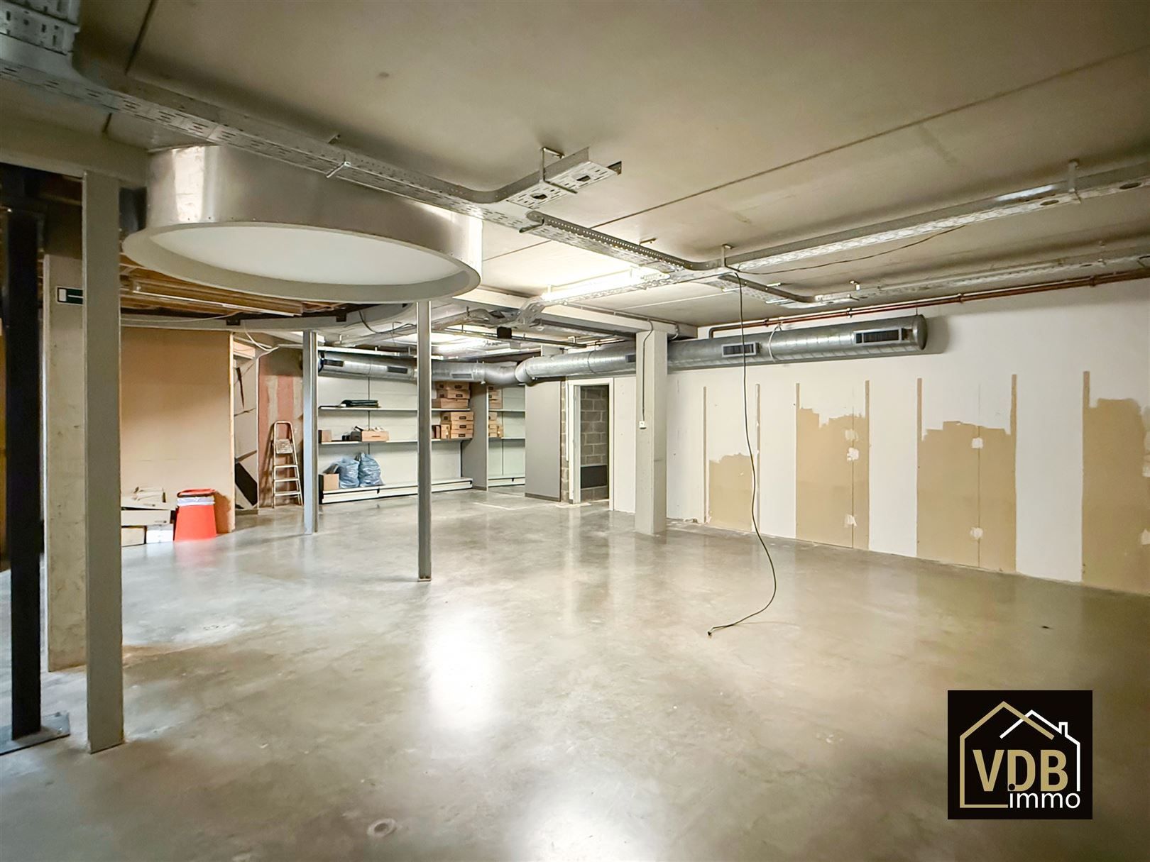 Commercieel pand op TOP locatie foto 28
