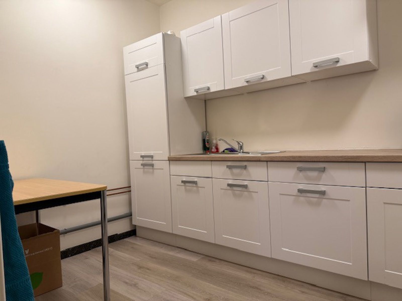 Te huur: kantoorruimte vlakbij E40 foto 12