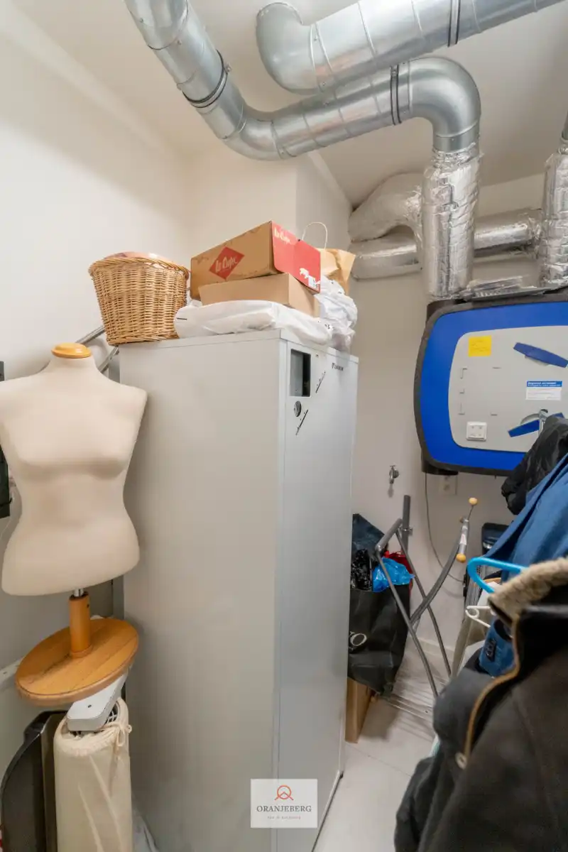 Moderne gelijkvloerse studio met terras te Gent foto 18