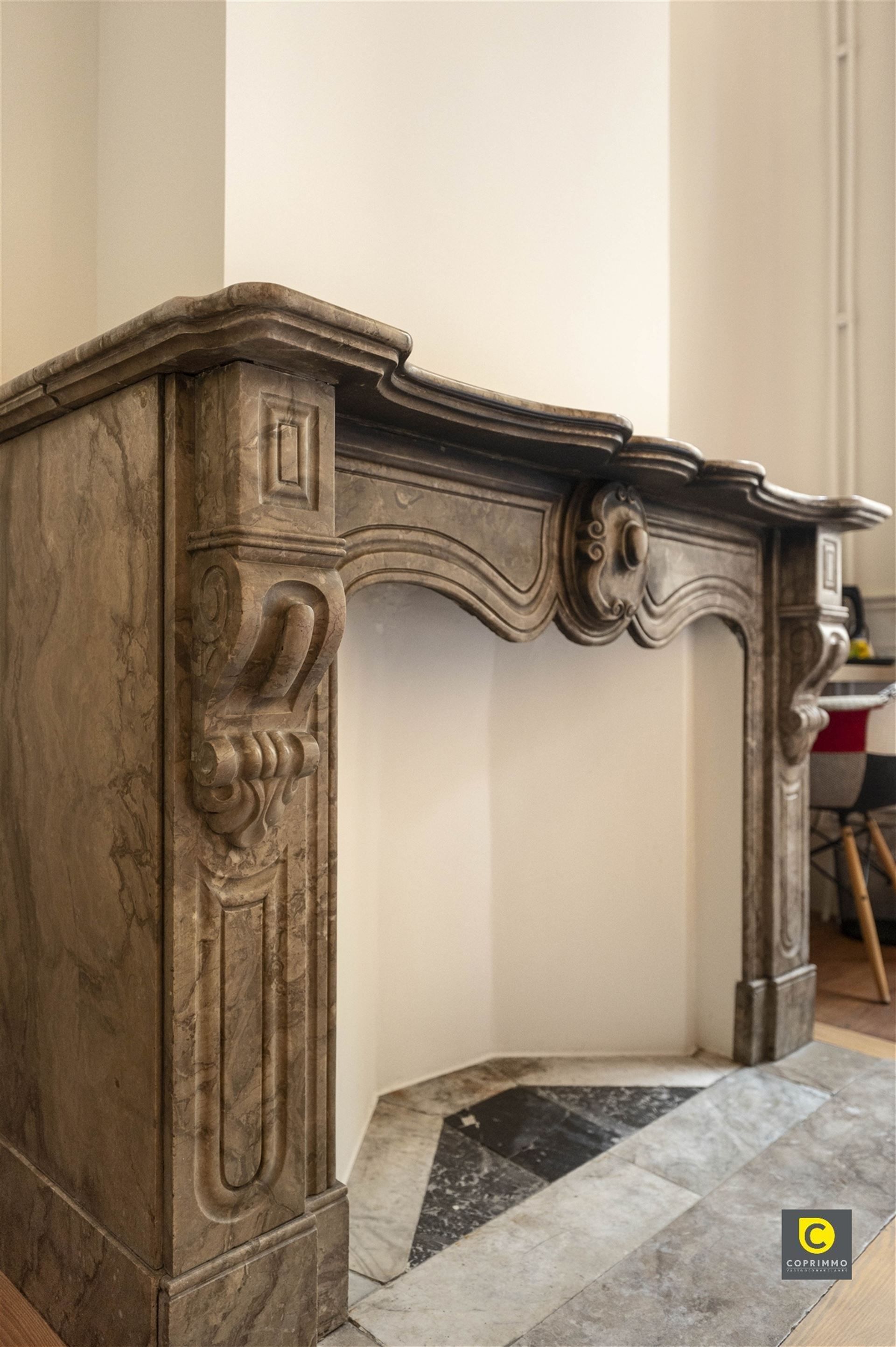 Unieke meesterwoning met garage foto 28