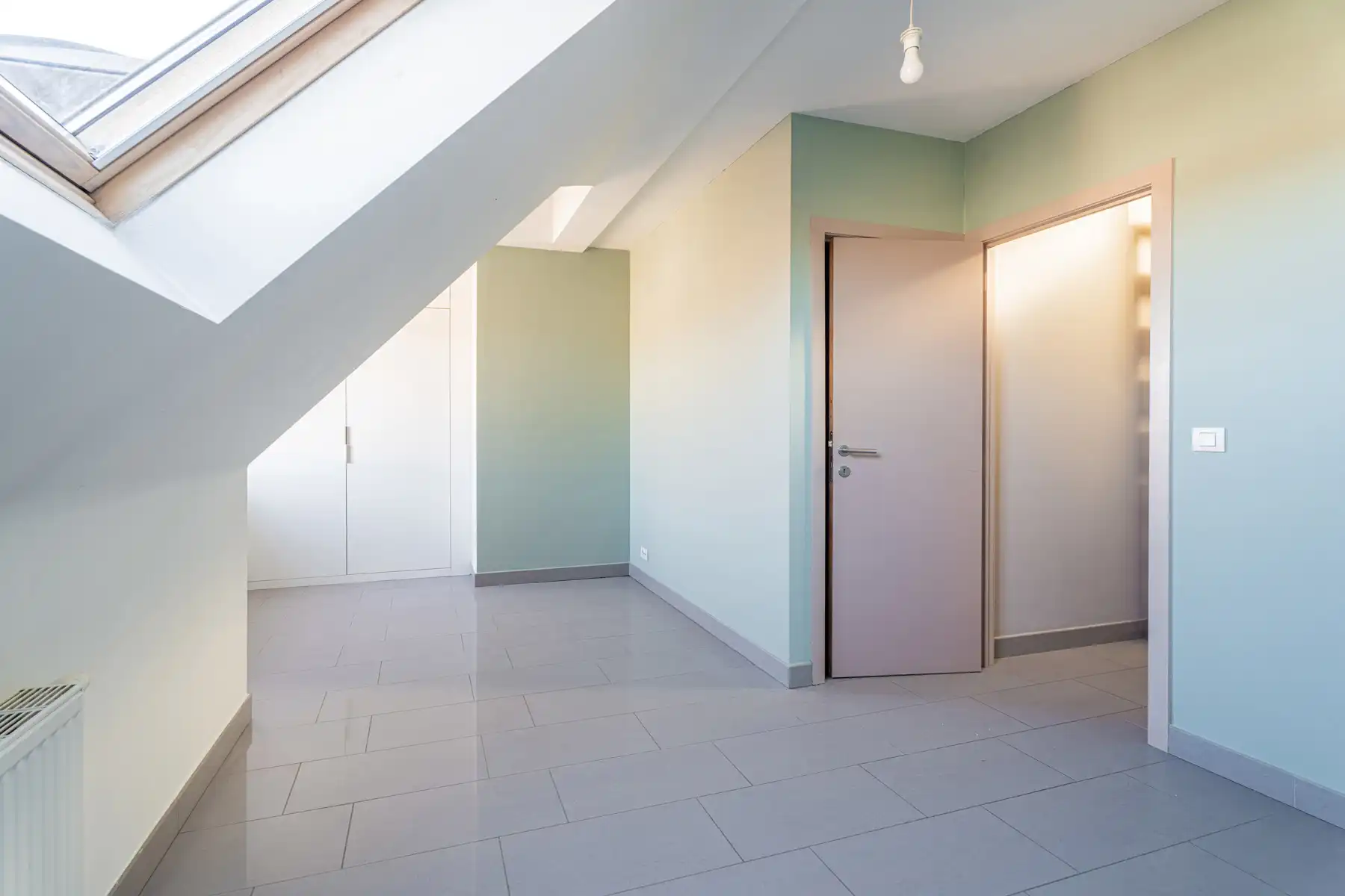 Ruim instapklaar duplex appartement te Sint-Pieters-Leeuw foto 6