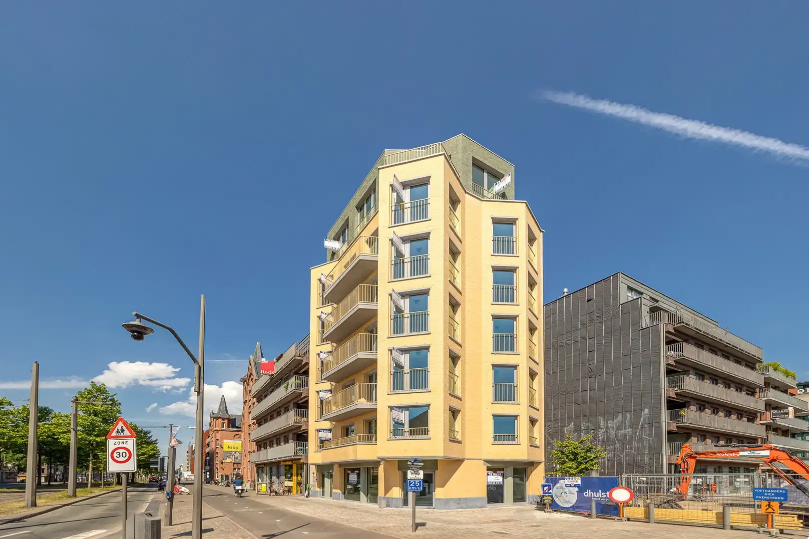 APPARTEMENT MET TERRAS foto {{pictureIndex}}