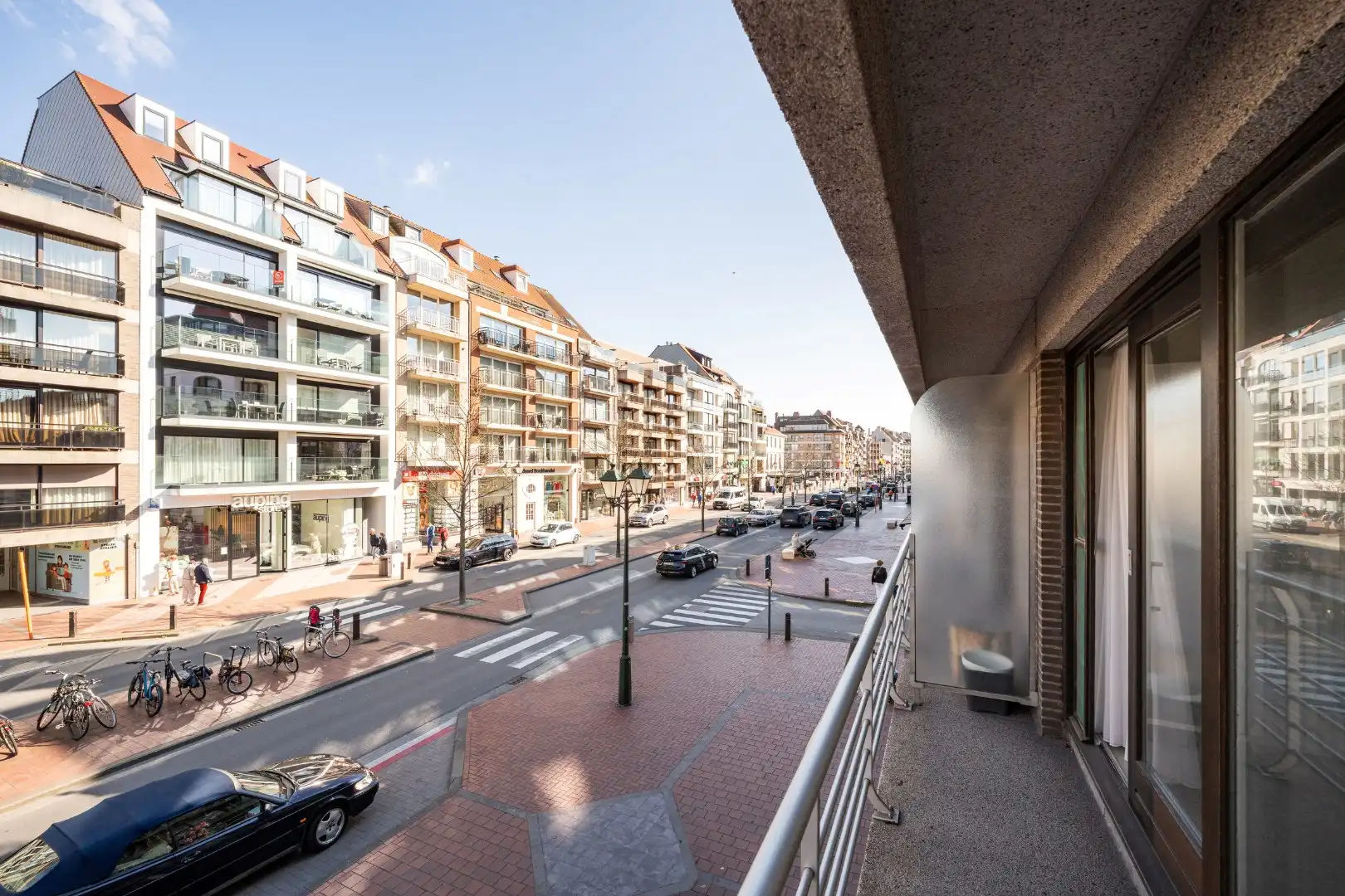 Ruime studio met terras foto 2