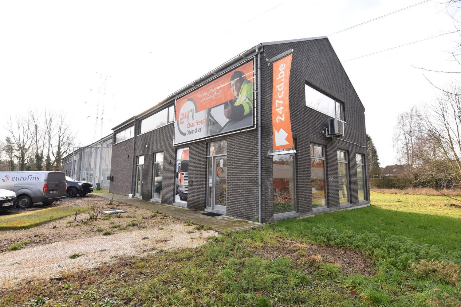 CENTRAAL GELEGEN KANTOORRUIMTE 110M2 foto {{pictureIndex}}