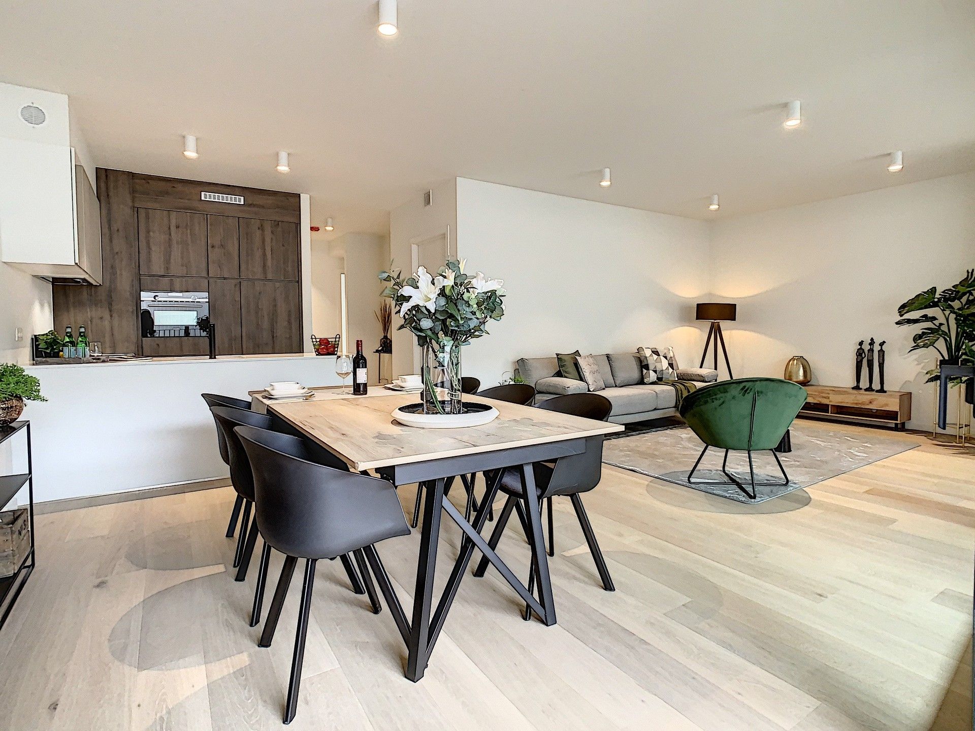 Gelijkvloers nieuwbouw appartement met terras van 18 m² en 2 slaapkamers in prestieuse residentie Refuga in hartje Hasselt. foto 17