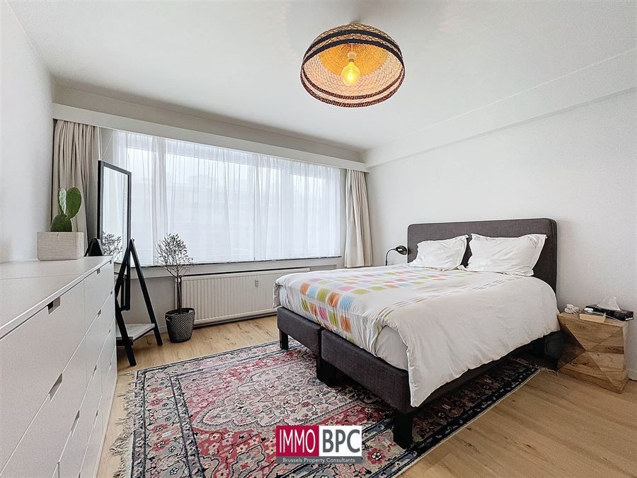 Volledig gereonveerd Appartement met 2 slk. foto 22