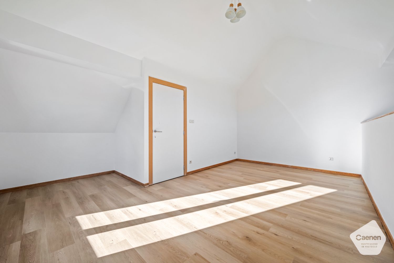 Charmant duplexappartement met 1 slaapkamer nabij strand en centrum. Gelegen op het pittoreske Manitobaplein. foto 8