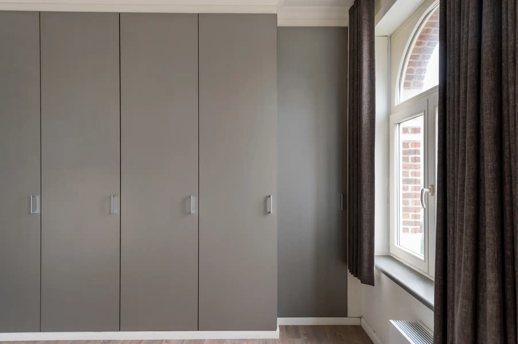 Karaktervolle herenwoning met tuin, koetshuis en veel ruimte foto 19