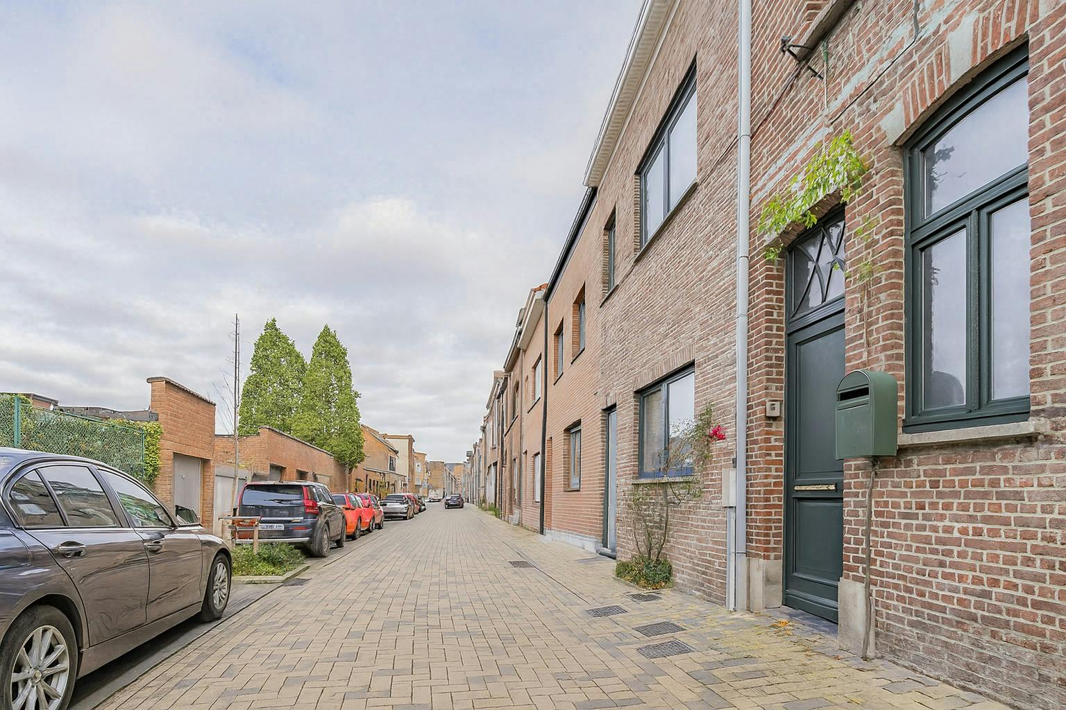 Instapklaar huis met 4 slaapkamers te koop in Boom foto 12