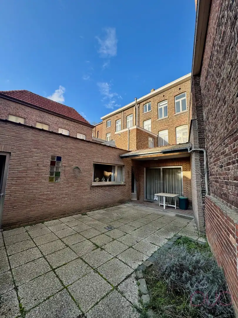 Prachtige herenwoning te renoveren in het hartje van Sint-Truiden met 6 slaapkamers en garage van 62m2 foto 32