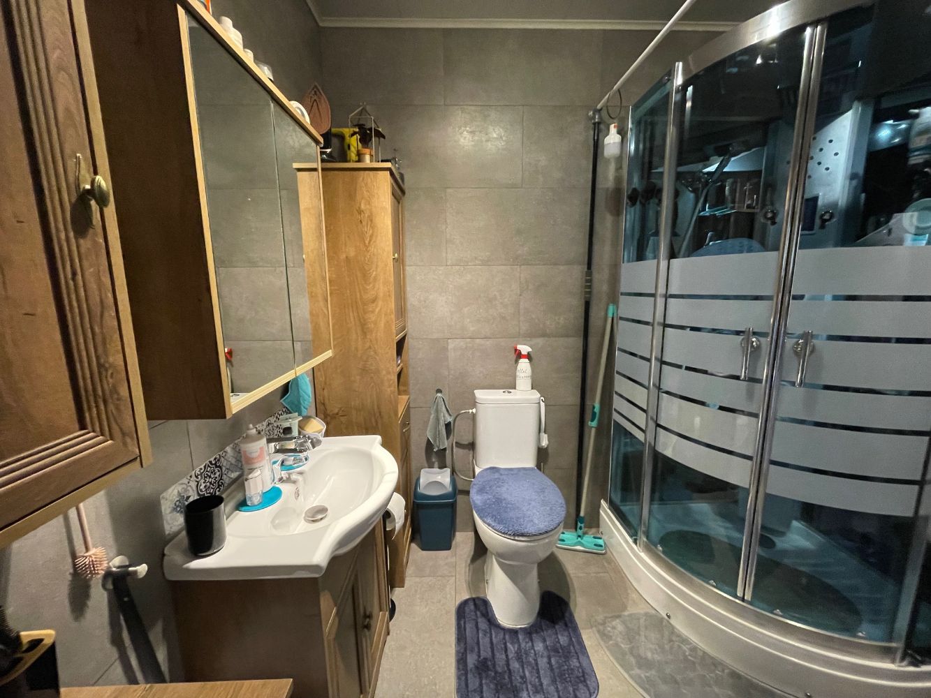 Gezellig éénslaapkamer appartement gelegen op het eerste verdiep in een goed onderhouden gebouw. Er is geen lift in deze residentie. foto 9