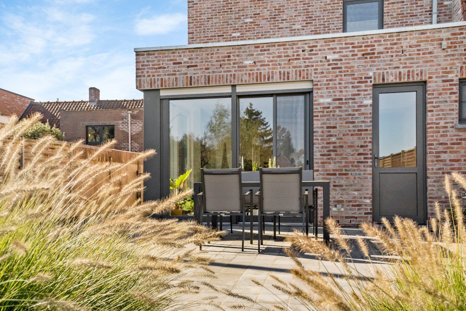 Deze prachtige woning werd 10 jaar geleden volledig gerenoveerd en biedt een moderne en comfortabele leefomgeving. foto 20