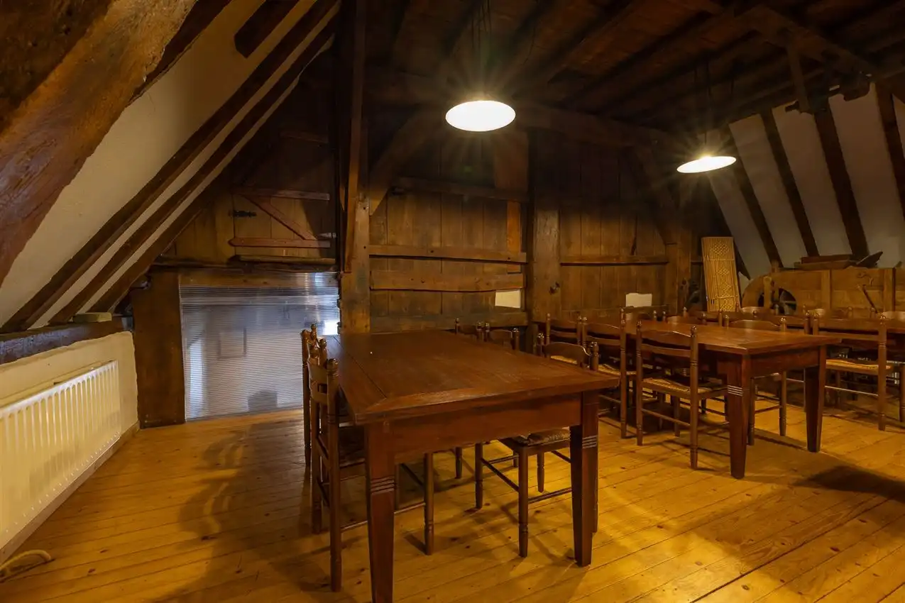 Uniek gebouw met historische waarde en karakter foto 15