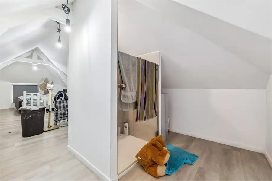 INTERESSANTE OPBRENGSTEIGENDOM MET HANDELSRUIMTE EN APPARTEMENT foto 36